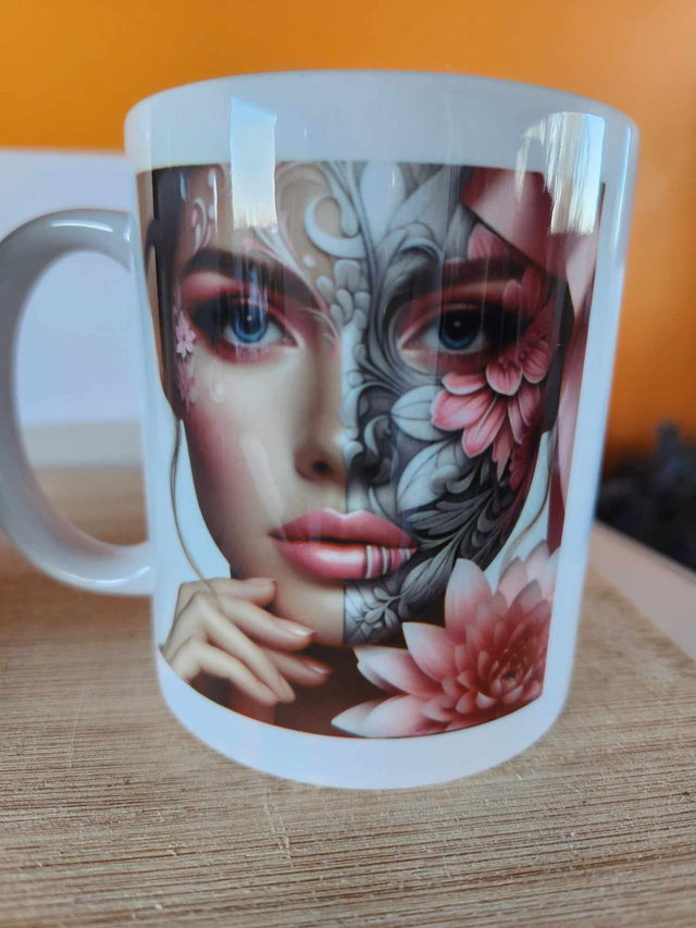 Mug &quot; Visage de femme  &quot; Octobre Rose  
