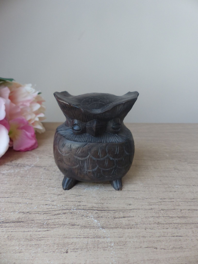 Figurine Vintage Chouette / Hibou Sculptée à la Main – Bois Dur et Plein – Décoration Bureau ou Collection – Artisanat Asiatique