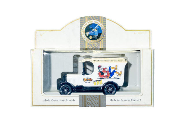 Lledo Desperate Dan model Van