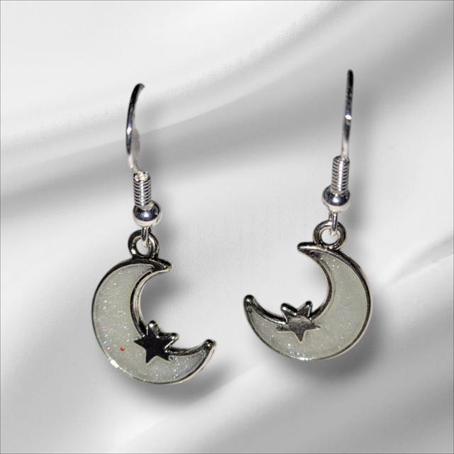 Earrings white shimmer moon