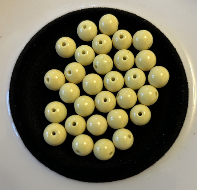 Milly™ satin round dark vanilla