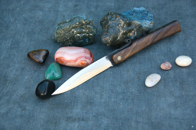 Piémontais forgé noyer