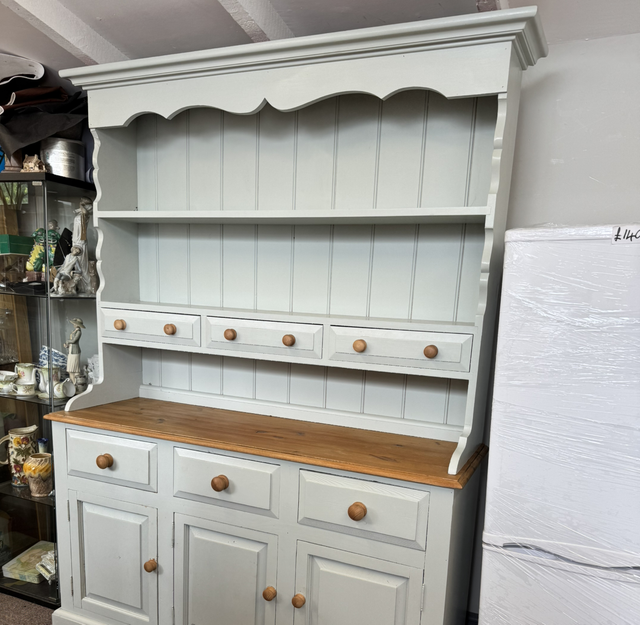 Farmhouse Country Style Dresser With Plate Rack