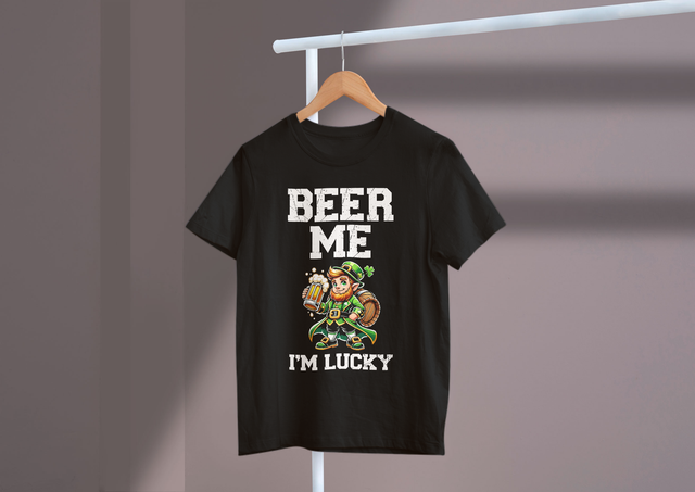 Beer Me I’m Lucky St. Patrick’s Day Luck Beer Fun Bold Sarcastic. Beer Me I’m Lucky St. Patrick’s Day Luck Beer Fun Mutig sarkastisch