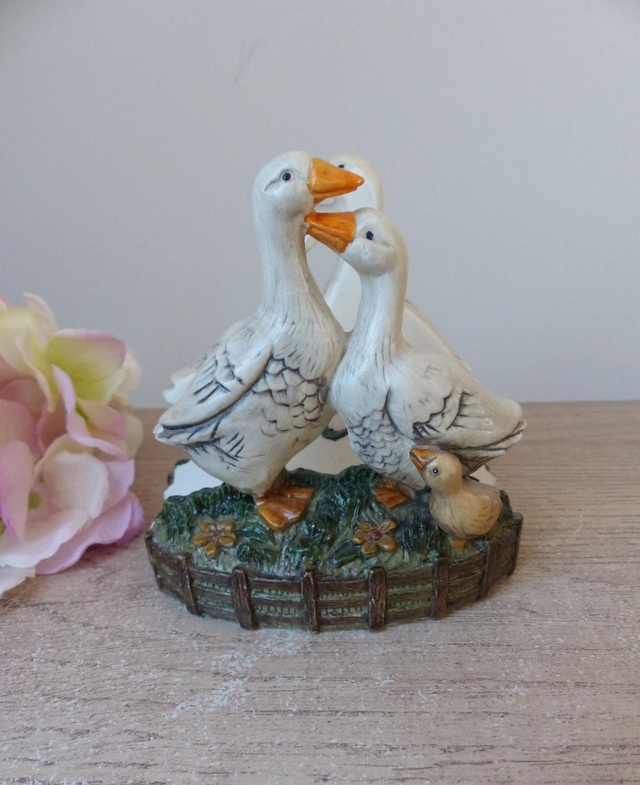 Charmant porte serviettes résine décoré d&#039;oies, accessoire de table cuisine ferme décoration rustique, oiseaux porte serviettes déco cuisine