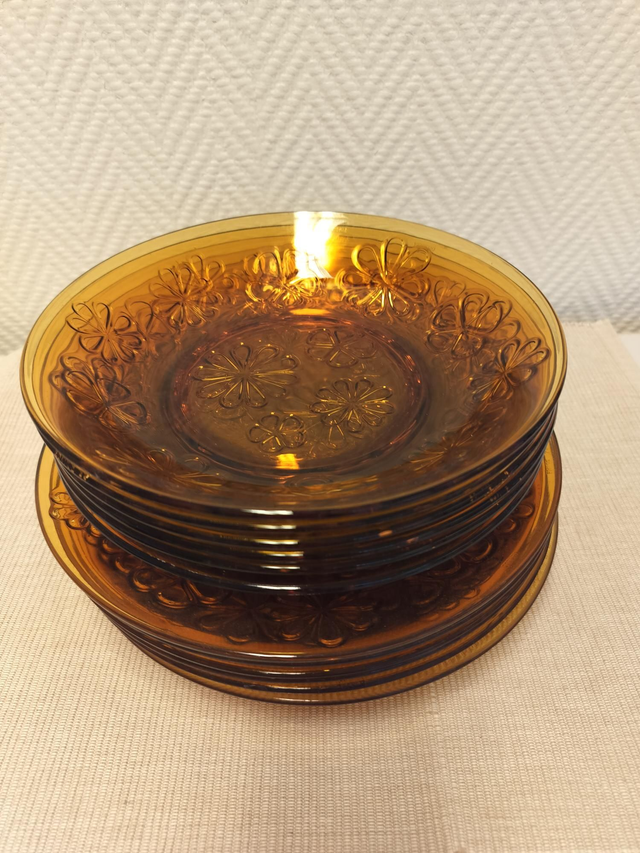 Verelon Apila lautaset #064