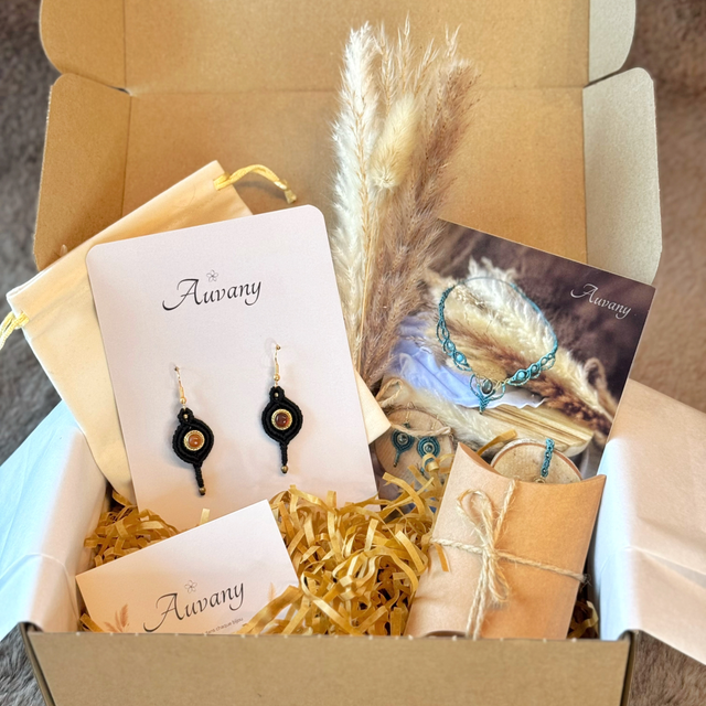 Solaire - Boucles d’oreilles micro-macramé et cornaline / Collection Céleste