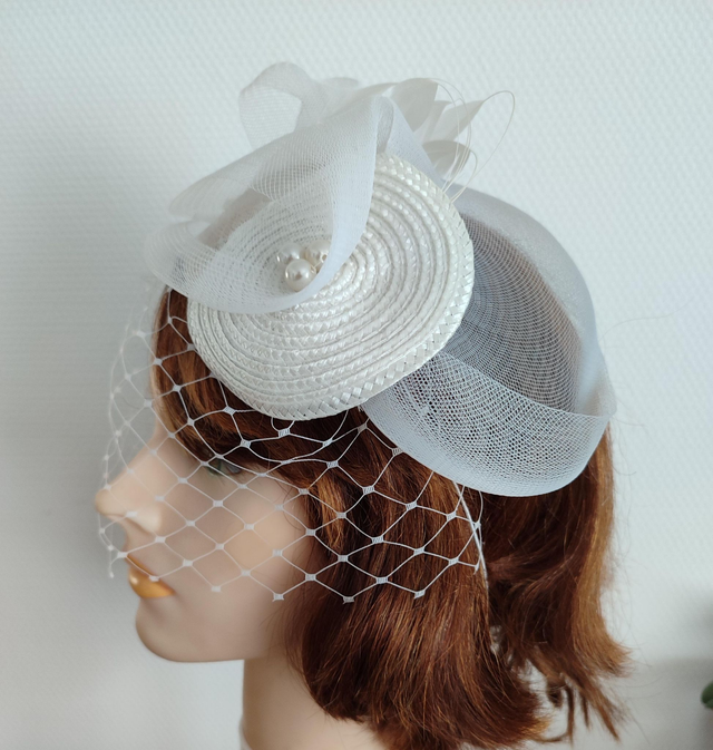 bibi blanc pour mariée avec voilette