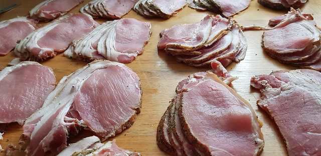 Bekon wędzony na zimno (6 plastrów) / Dry Cured &amp; Smoked Bacon (6 slices)