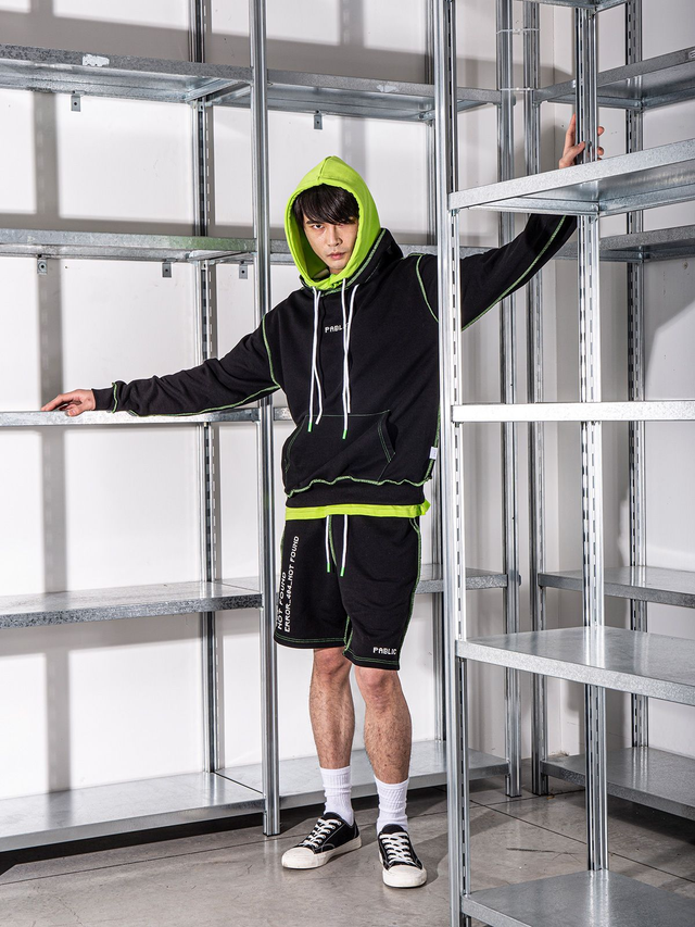 B18673G6 - PABLIC Felpa con cappuccio e stampa errore 404