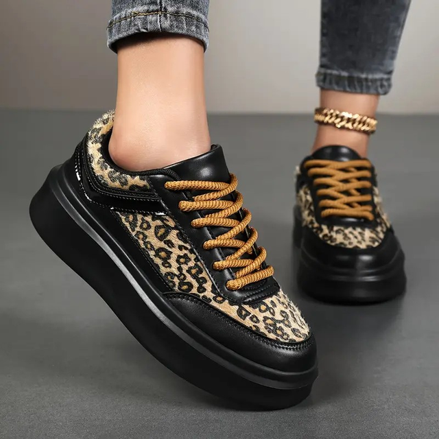 Women's Chic Leopard Print Sneakers 