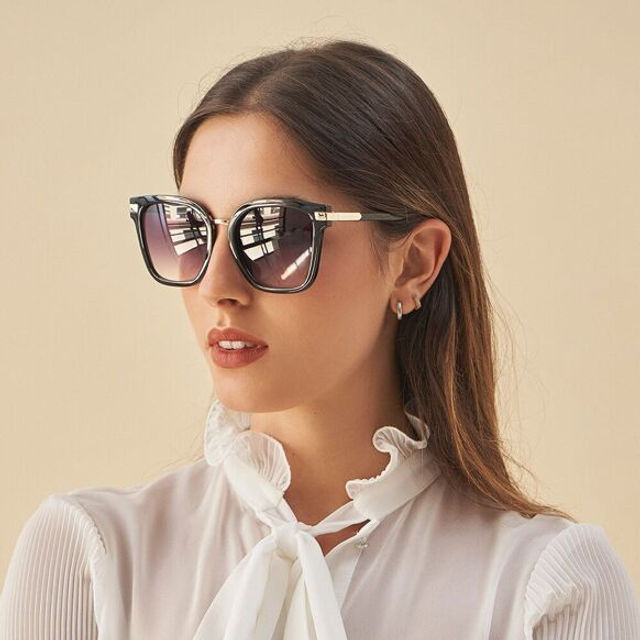Square women&#039;s sunglasses