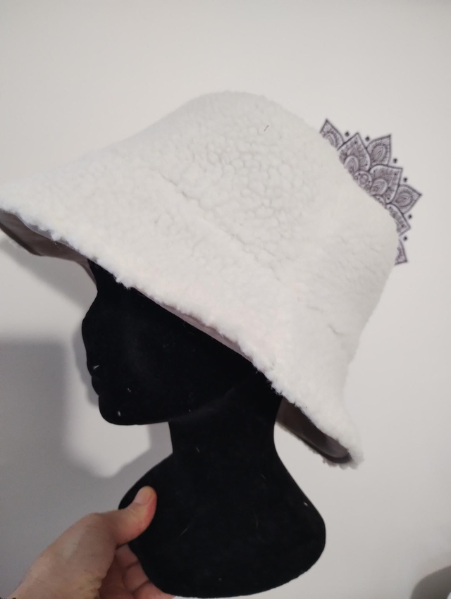 Bob réversible fourrure sherpa / maille chiné