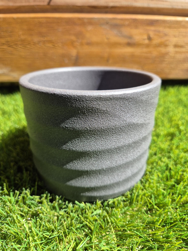 Cache pot anthracite diam 10cm hauteur 8,3cm