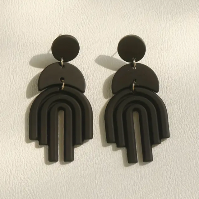 Black retro arch earrings
