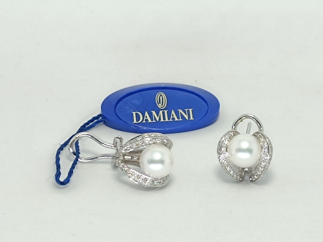 Damiani orecchini con perla e diamanti MOM44176
