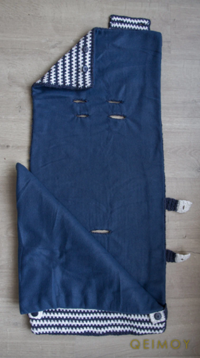 Handgemaakte voetenzak/trappelzak/slaapzak met voering (blauwwit)