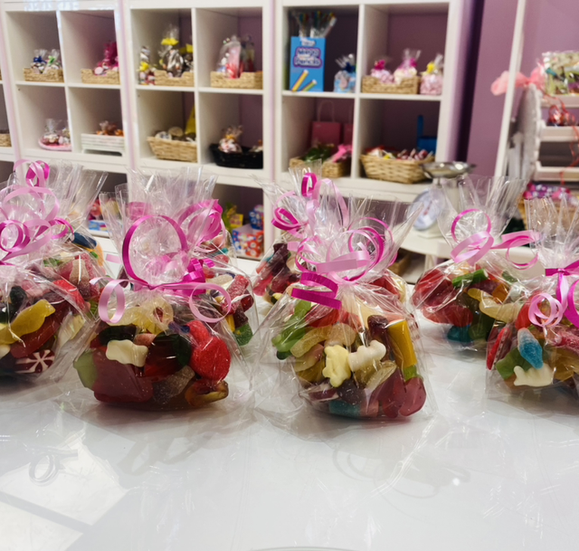 Parties favours pink ribbon