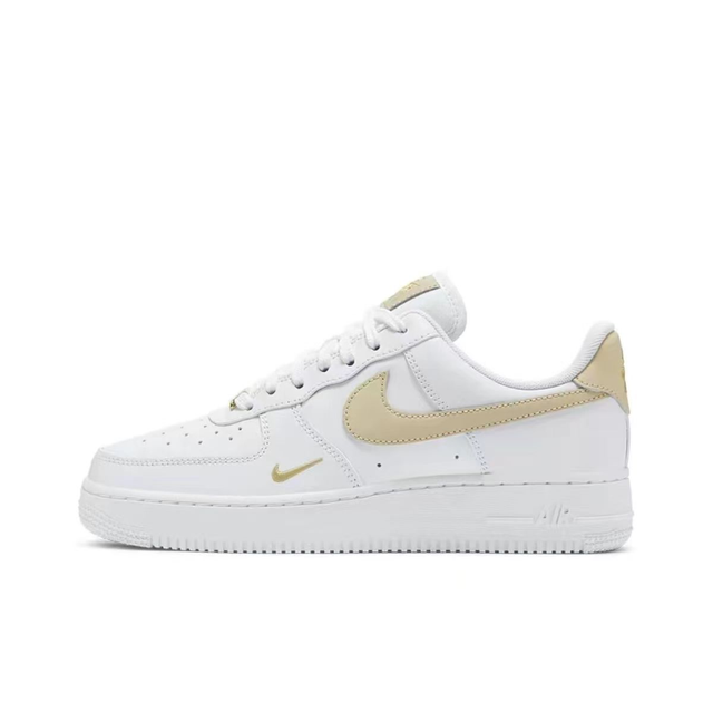 Nike Air Force 1 (Vendu sans la boîte )