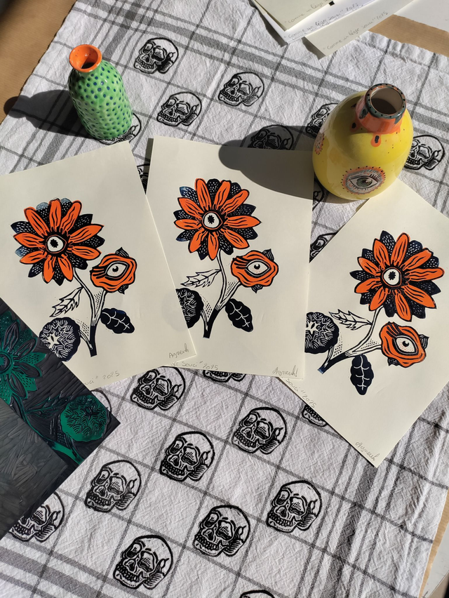 linogravure "fleur de souci" en couleur format 15 X 19.5cm