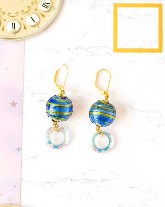 Boucles d'oreilles perles de Murano bleu et vert et cercles en cristal