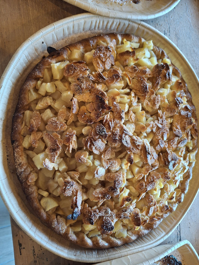 Tarte aux pommes, compotée maison pommes "les délices du verger" du bouchage 
