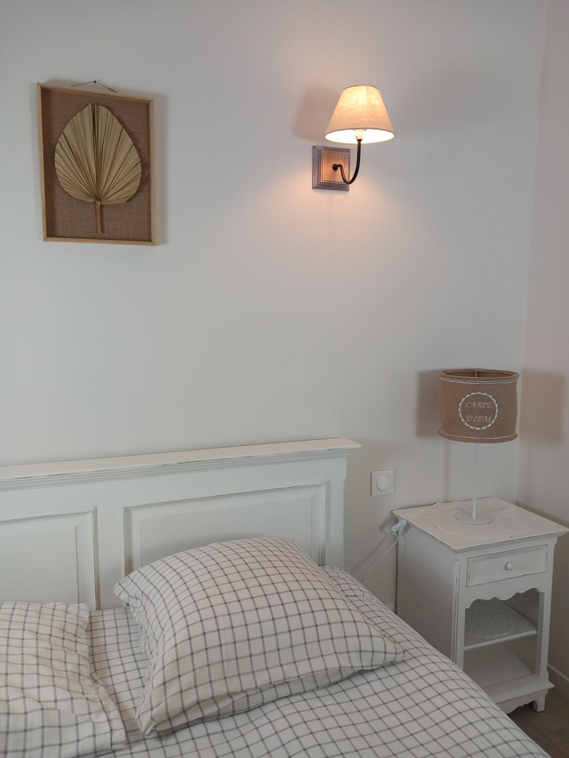 Abat-jour pour lampe de table en chanvre brodé et peint à la main Diamètre 25 cm