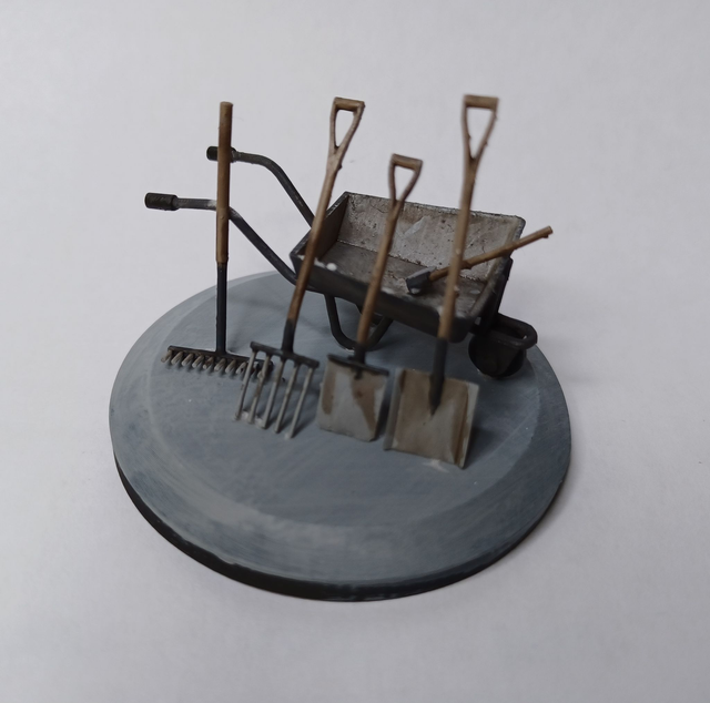 Garden tool set - 7mm scale / 0 gauge