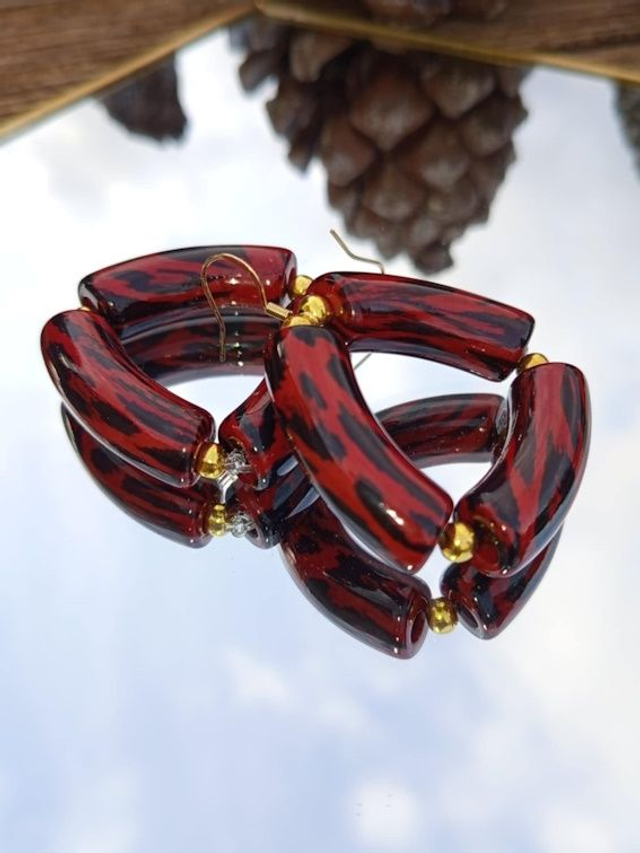 Boucles d&#039;oreilles perles tubes incurvées Indrani Laal