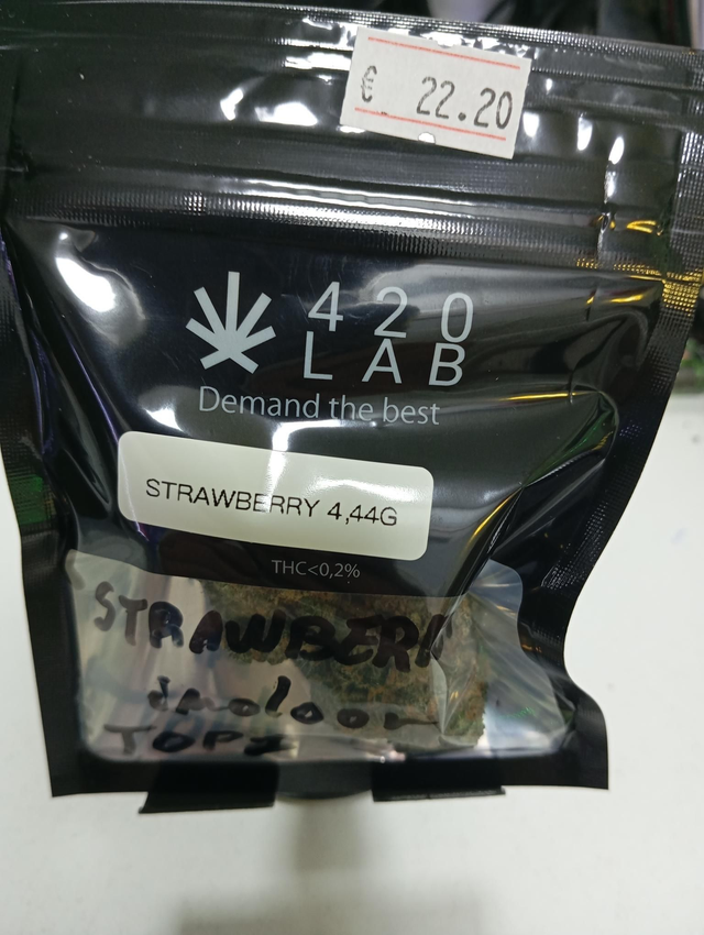 Strawberry 4,44g