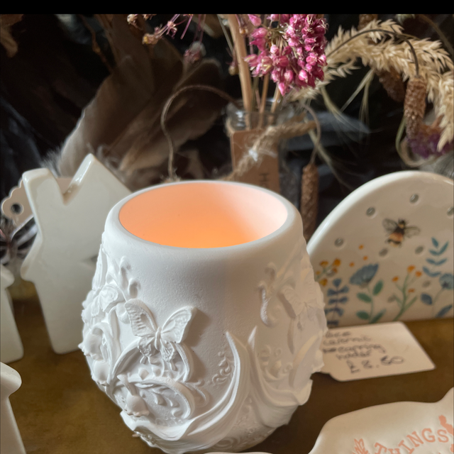 Tea light holder 