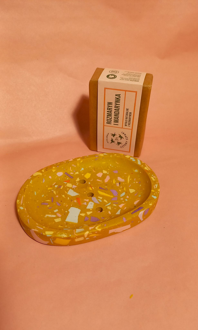 Mydelniczka, kolorowe lastryko, musztardowa