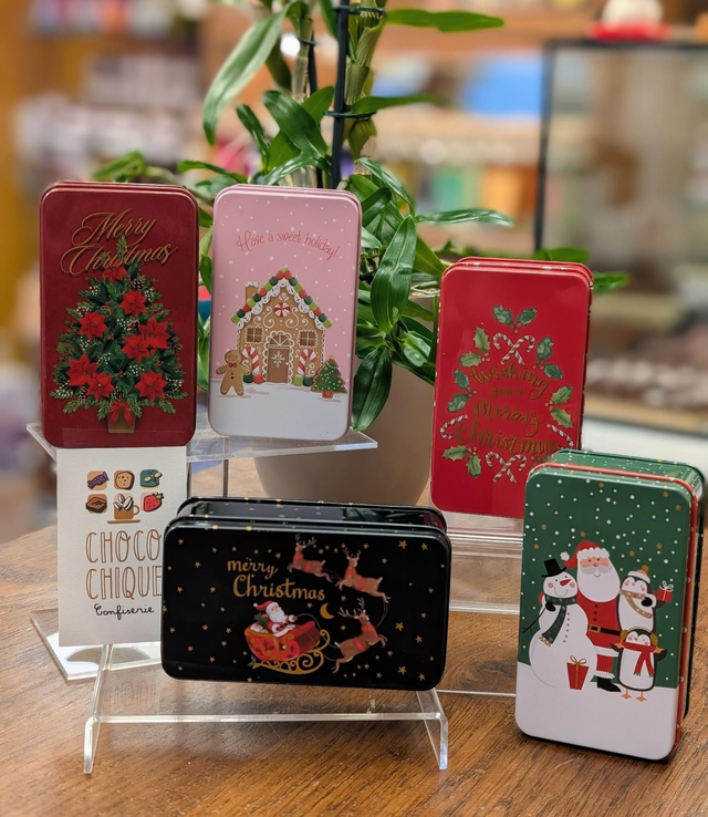 Boîte métallique rectangulaire (vide)