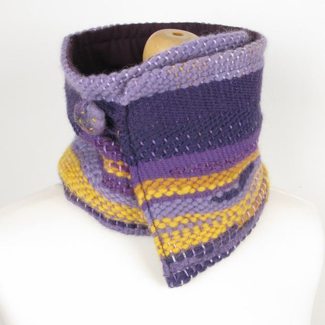 Col tissé avec bouton et doublure coton 