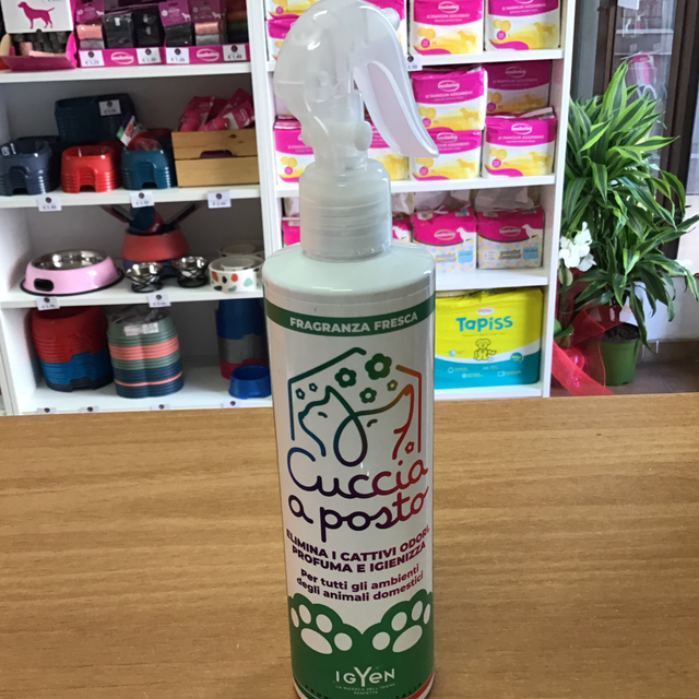 FRAGRANZA FRESCA Cuccia a Posto Elimina i cattivi odori profuma e igienizza per tutti gli animali domestici 300 Ml 