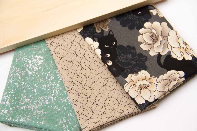 PACK de telas de gatos negros, verde plata y sashiko en beige