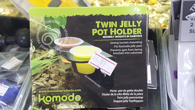 Reptile stick on twin jelly pot holder 