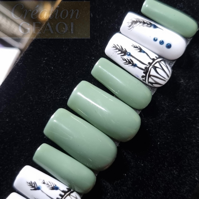 ATTRAPE REVE KAKI LITTLE CARRÉ M créer à la commande délai de 7 jours Ouvrable