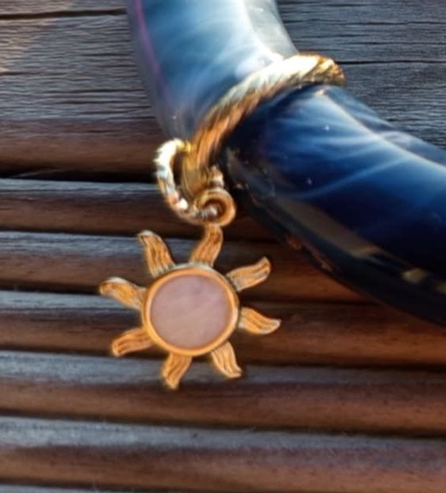 Bracelet perles tubes incurvées acrylique Tapti Rooh