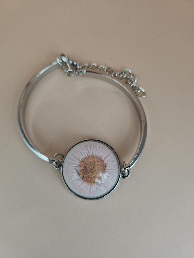 Bracelet en résine - Demi sphère fleurie