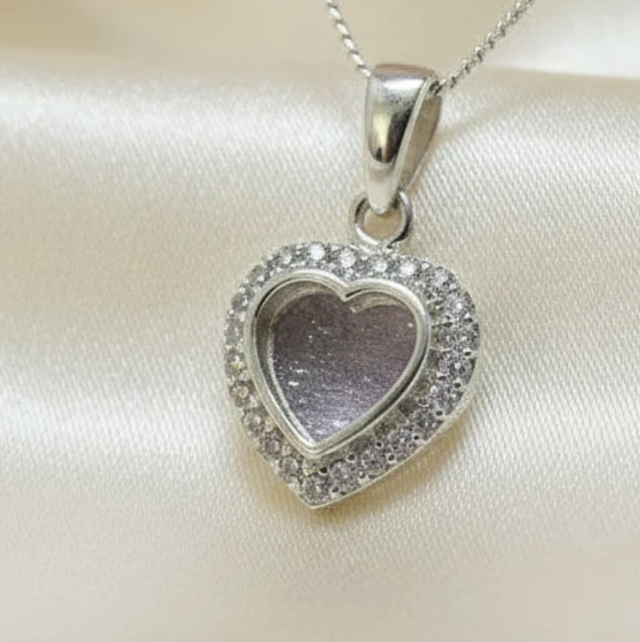 Sparkling Heart Necklace 