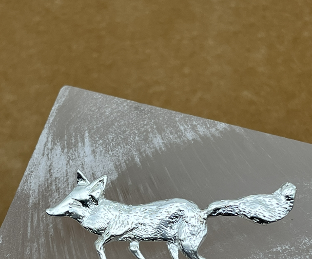 Fox brooch
