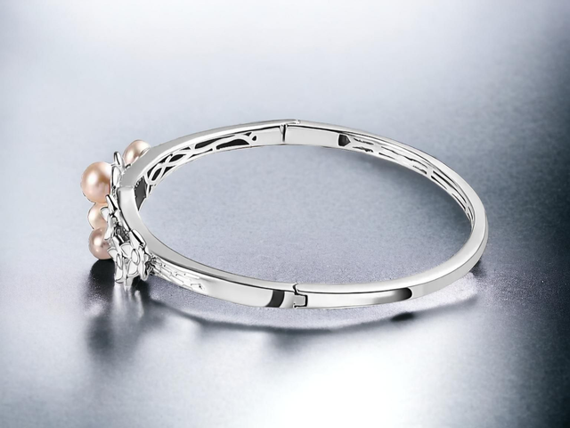 Natural Freshwater Pearls & Platinum Plated Bangle.