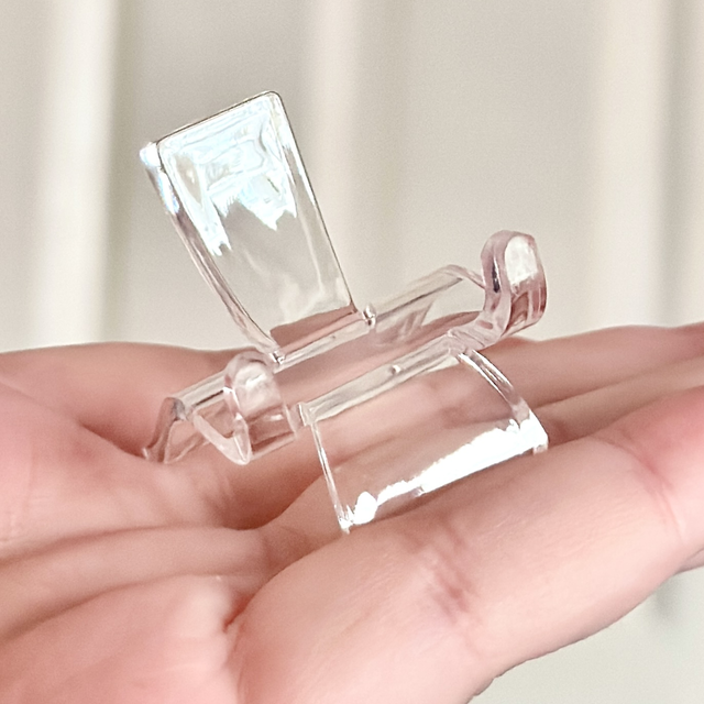 Acrylic stand small