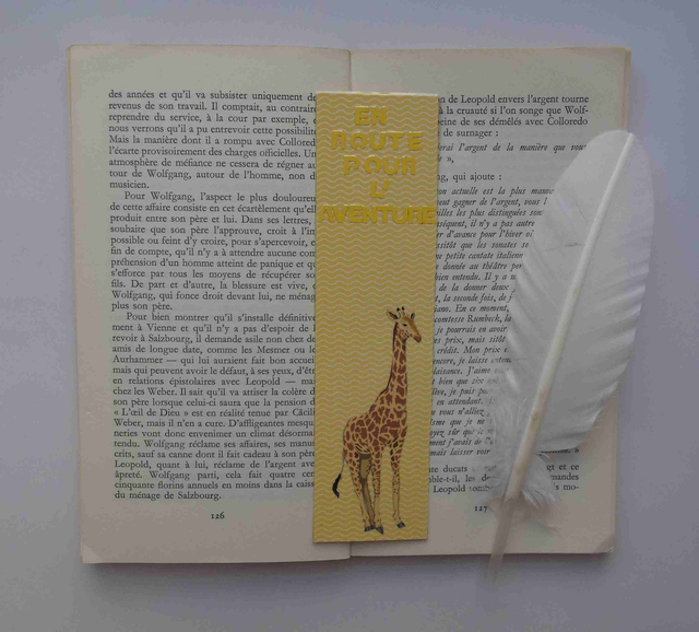 En route pour l'aventure avec la girafe