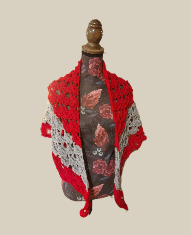 Couvre épaule en pointe