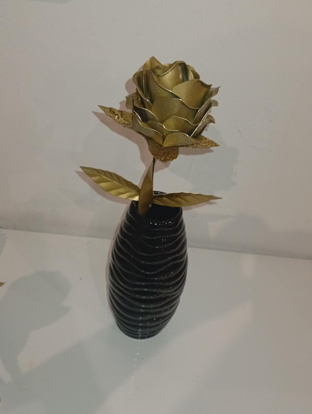 Rose avec vase
