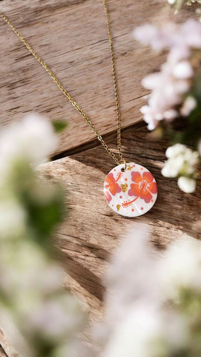Collier dessiné Flora acier inoxydable rouge nacre