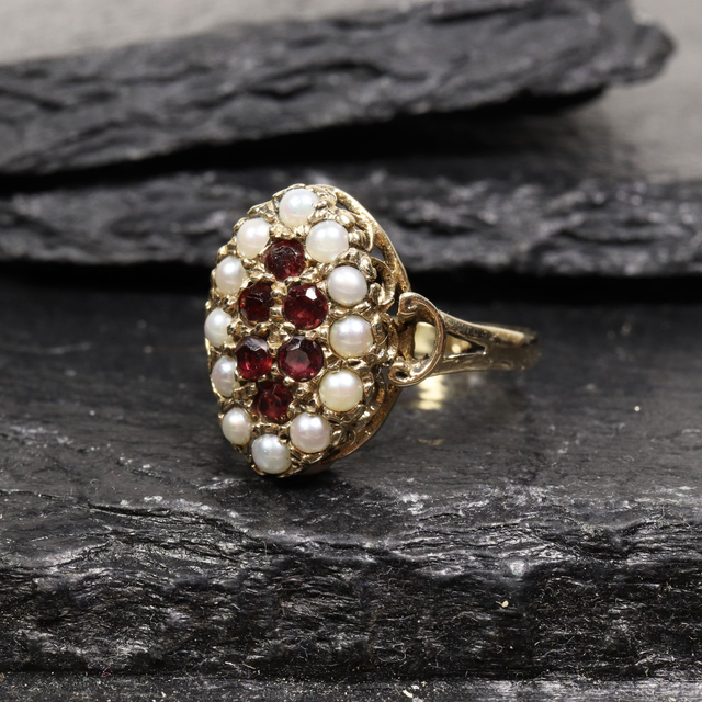 Vintage  9K 9Ct 375 Solid Yellow Gold Round Cut Red Garnet and Small Freshwater Pearl Natural Gemstone Ring Size N - 6 1/2