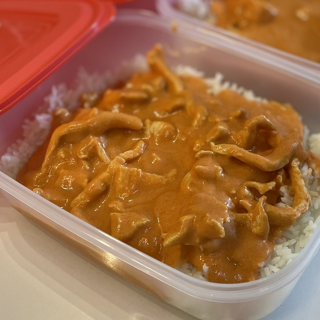 Strogonoff de pollo para uno